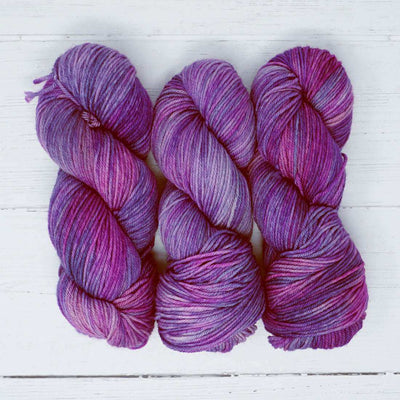 Market Town Yarns - Squishy Sock - Squishy DK - Silky 4-ply - Silky DK Yarn - 100g in colourway Bewitched | Yarn Worx
