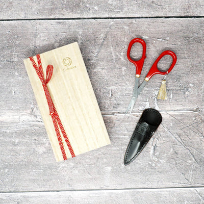 Cohana Lacquer Scissors from Seki shown in deep red with leather pouch and wooden box | Yarn Worx