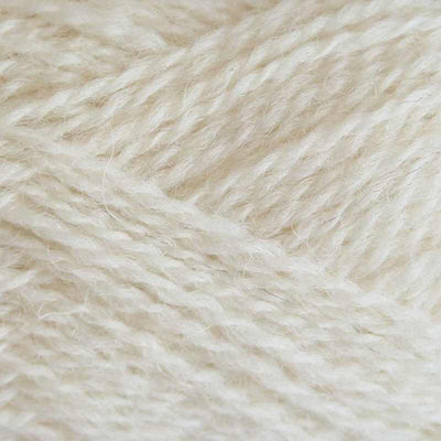 Close-up of beige yarn texture which is the white rose cream colour | Yarn Worx