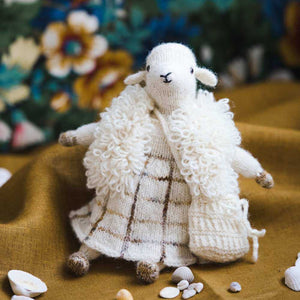 Laine - Mouche & Friends: Seamless Toys to Knit and Love by Cinthia Vallet | Yarn Worx