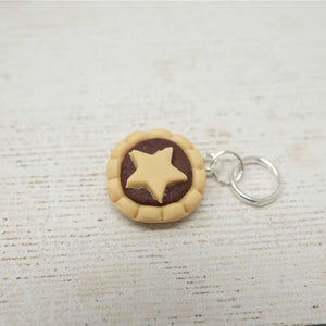 Handmade Polymer Clay Stitch Marker / Progress Keeper - Mince Pie | Yarn Worx
