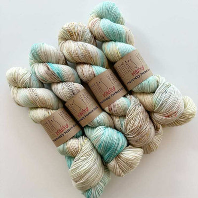 Emma's Yarn - Hella Hank - 150g - Something Blue | Yarn Worx