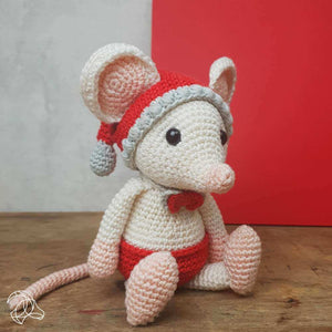 Hardicraft - Christmas Mouse - Crochet Kit | Yarn Worx
