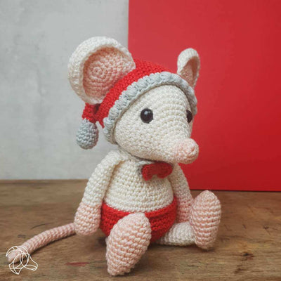 Hardicraft - Christmas Mouse - Crochet Kit | Yarn Worx