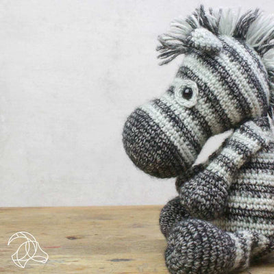 Hardicraft - Dirk Zebra - Crochet Kit | Yarn Worx