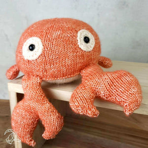 Hardicraft - Karel Crab - Knitting Kit | Yarn Worx