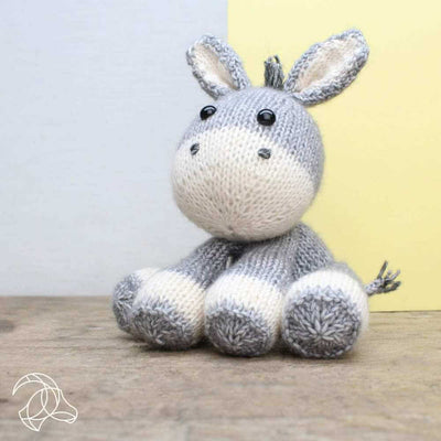 Hardicraft - Lente Donkey - Knitting Kit | Yarn Worx