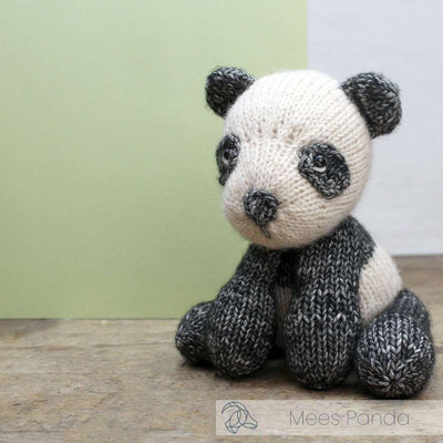 Hardicraft - Mees Panda - Knitting Kit | Yarn Worx