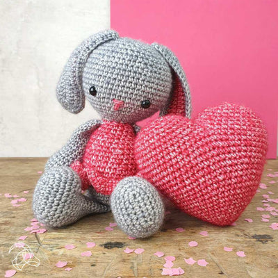 Hardicraft - Pippa Bunny - Crochet Kit | Yarn Worx