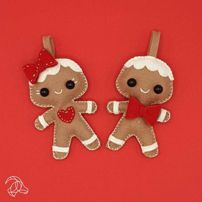 Hardicraft - Gingerbread Hangers - Woolfelt Kit | Yarn Worx