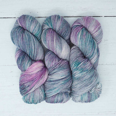 Market Town Yarns - Squishy Sock Yarn - 100g in colourway Dreamscape | Yarn Worx