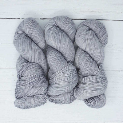 Market Town Yarns - Squishy Sock Yarn - 100g in colourway Silver Ghost | Yarn Worx