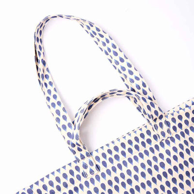 Tote bag with blue and white pattern on a white background | Yarn Worx