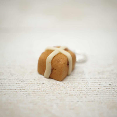 Handmade Polymer Clay Stitch Marker / Progress Keeper - Hot Cross Bun | Market Town Yarns