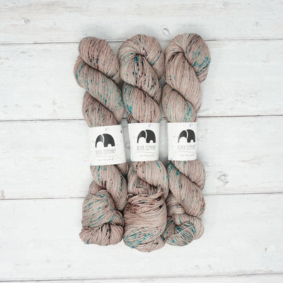 Black Elephant Merino Sock Yarn - Laguna | Yarn Worx