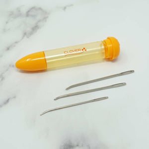 2 Darning Needles with Latch Hook Eye - Clover