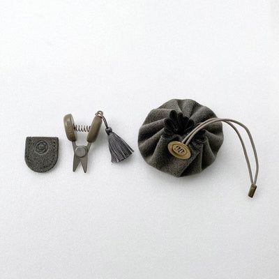 Cohana - Seki Mini Scissors and Mini Drawstring Pouch Set shown in grey | Yarn Worx