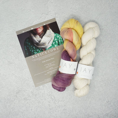 Irish Artisan Yarn - Natica Cowl Kit- 2 x 100g 4ply & Pattern Rathlin and Ecru | Yarn Worx